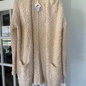 London Kaye long sleeve sweater NWT, very soft